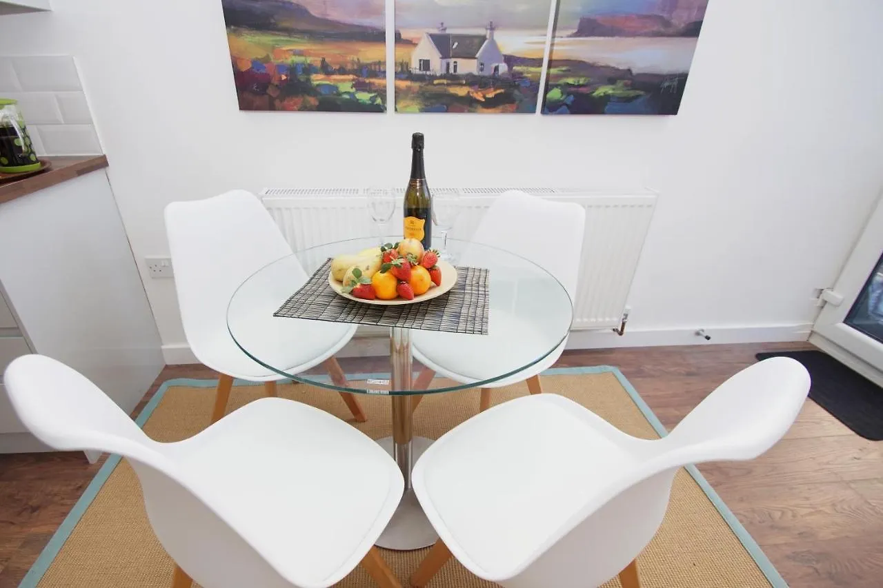 Loft Style Apartment For 4, 1 Broadhurst Court, Close To Town, Station & Hospital Stockport United Kingdom